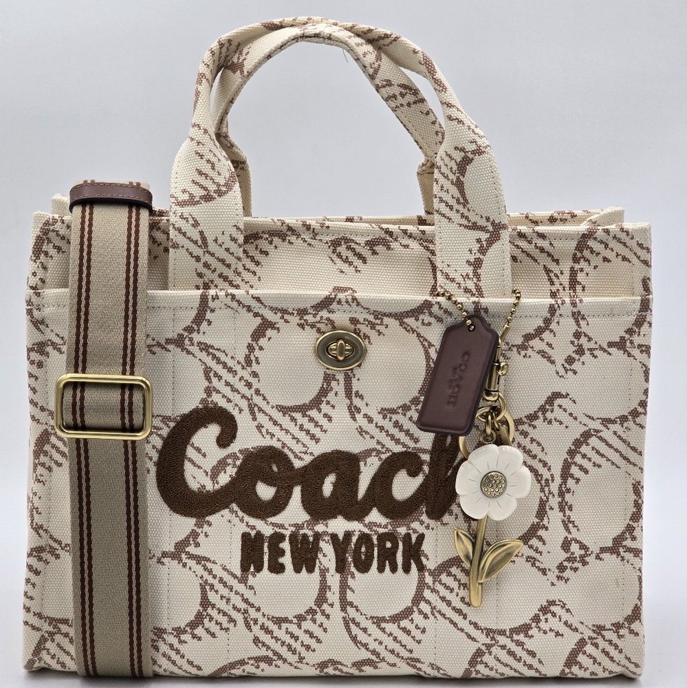 💥NWOT💥Coach Signature Cargo Tote in Cream and Brown